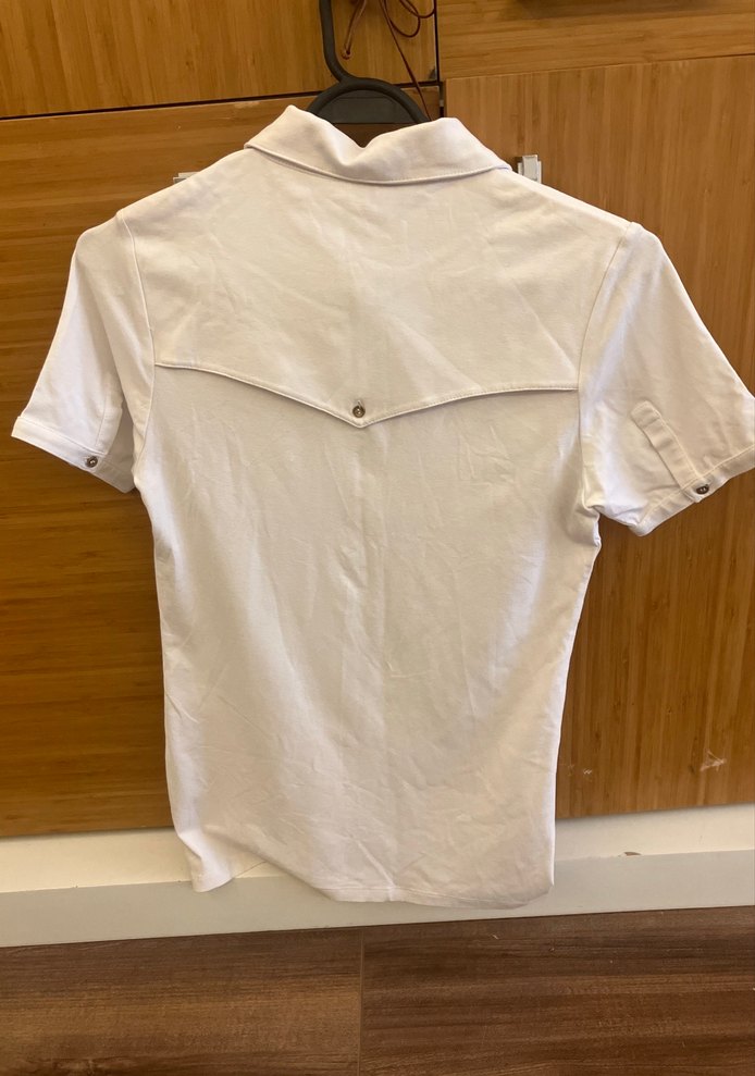 Düğmeli Beyaz  Kadın tişört - Görsel 4