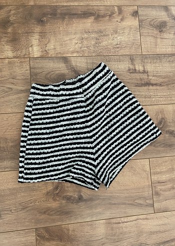 Zebra Desenli Örgü Mini Şort