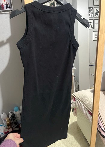 Siyah Yüksek Yakalı Kolsuz Elbise - Görsel 2