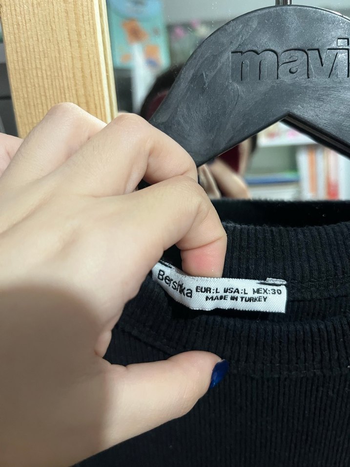 Siyah Yüksek Yakalı Kolsuz Elbise - Görsel 3