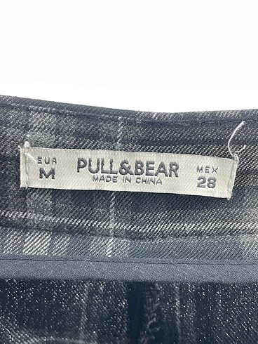 m Beden çeşitli Renk Pull and Bear Kumaş Pantolon %70 İndirimli.