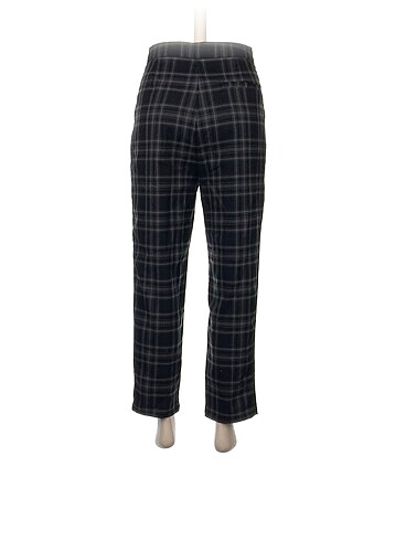 m Beden Pull and Bear Kumaş Pantolon %70 İndirimli.