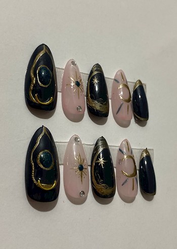 Beden Galaxy Nails