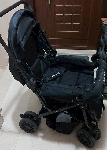 Diğer Koyu Siyah Bebek Arabası