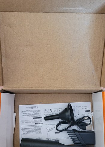 Kompakt Siyah ve Gri El Süpürgesi - Görsel 2