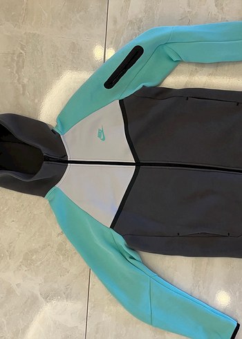Gri ve Turkuaz Renkli nike tech fleece orijinal