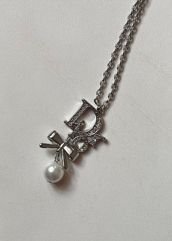 Christian Dior Ribbon İnci Detaylı Coquette Kolye - Görsel 2