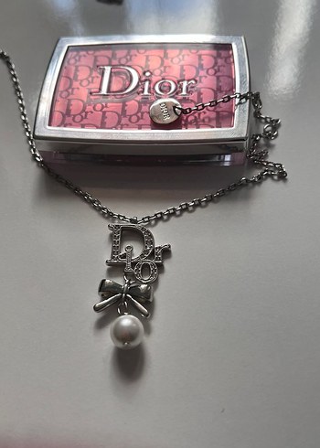 Christian Dior Ribbon İnci Detaylı Coquette Kolye - Görsel 6