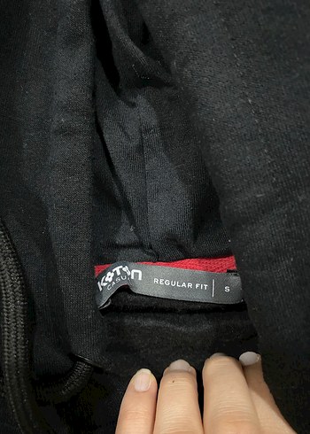 Koyu Kırmızı Punk Kafatası Rozeti - Görsel 5