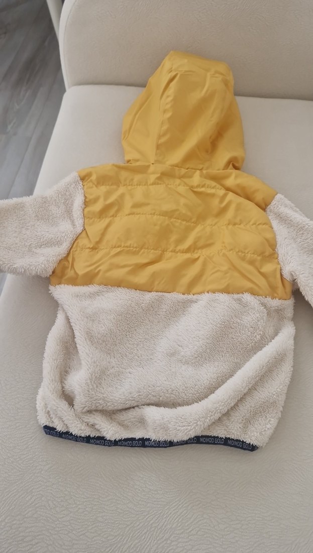 Kapüşonlu Sarı renk Erkek bebek Mont - Görsel 4