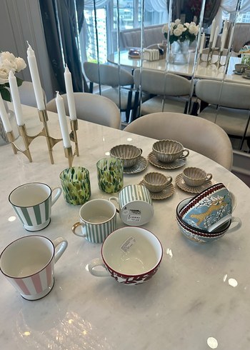 Renkli ve Desenli Kahve Fincanları ve Bardaklar