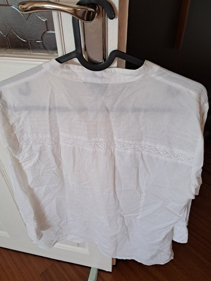 Düğmeli V Yakalı Kadın Keten Gömlek - Görsel 2