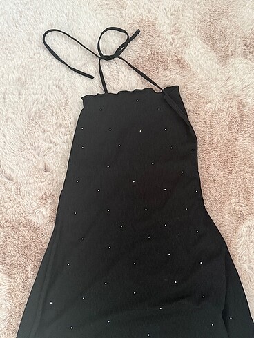 Bershka pul detaylı boyundan bağlı kısa elbise