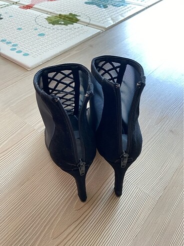 39 Beden Stiletto