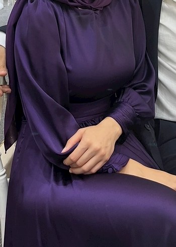 Uzun Mor Saten Kadın Abiye Elbise - Görsel 3