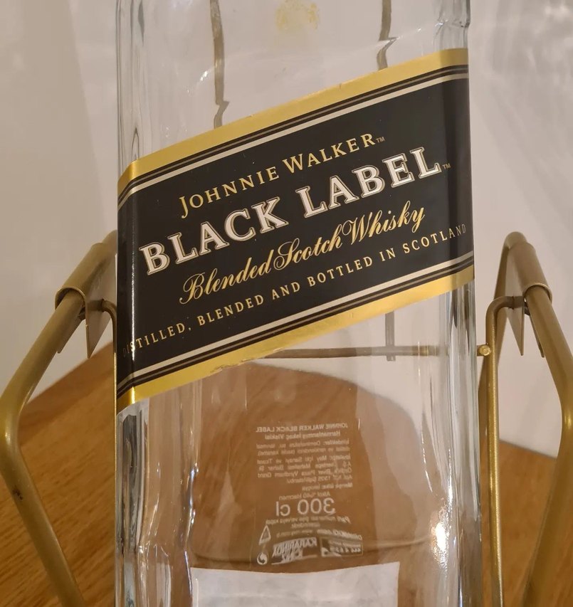 JOHNNIE WALKER BLACK LABEL SALINCAKLI BOŞ ŞİŞE - Görsel 2