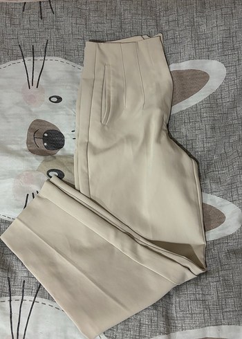 Quzu Kadin Bej Pilili Kumas Pantolon