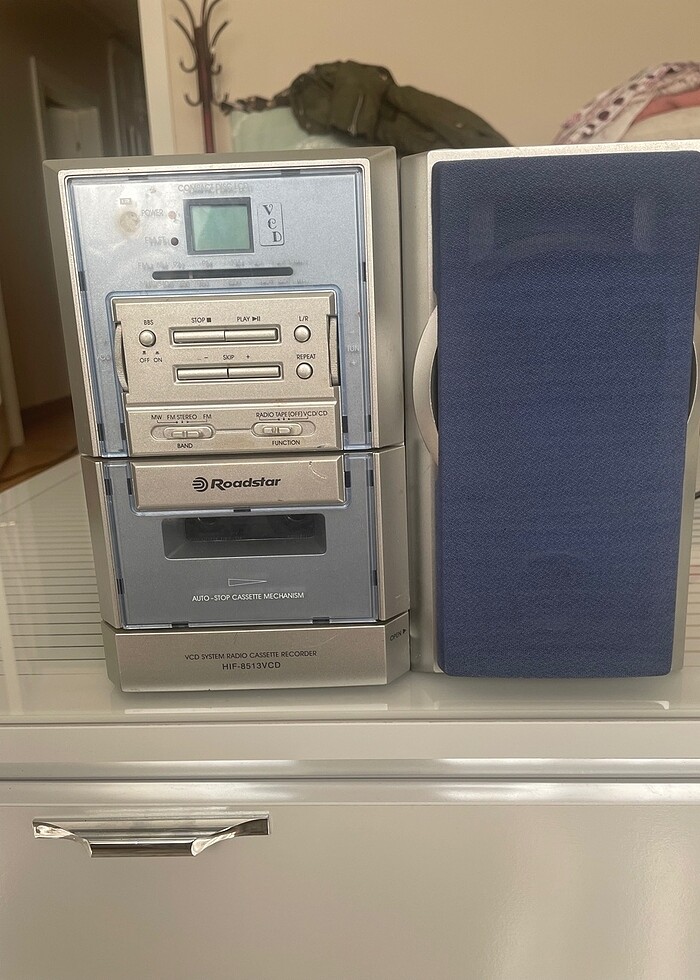 Eski müzik seti ve hoparlör - Görsel 2