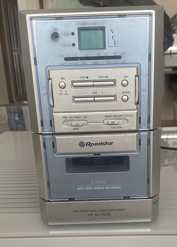 Eski müzik seti ve hoparlör - Görsel 3