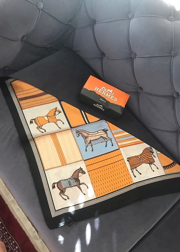 Hermes Camel At Desenli İpek Kadın Fular
