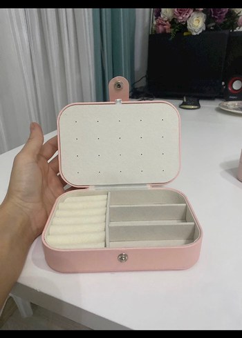 Beden Pastel Pembe Taşınabilir Makyaj ve Takı Kutusu