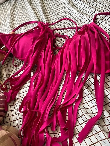 Bikini üstü
