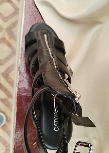 Siyah Goth Tarzı Tokalı Kadın ayakkabı sandalet - Görsel 6