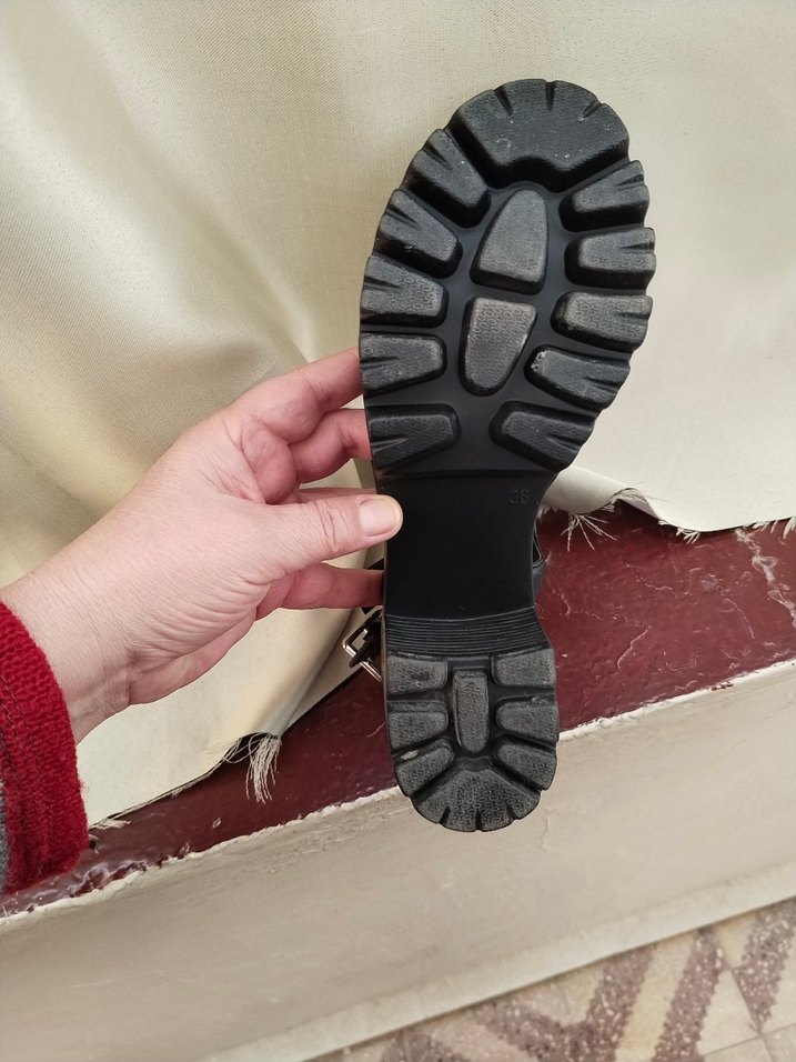 Siyah Goth Tarzı Tokalı Kadın ayakkabı sandalet - Görsel 3