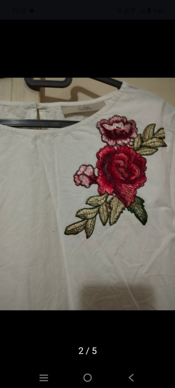 Çiçek İşlemeli Beyaz Uzun Kollu Kadın Bluz - Görsel 3