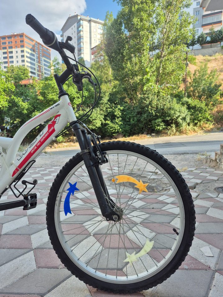 Beyaz Renkli 2 Tekerlekli Bisiklet - Görsel 3