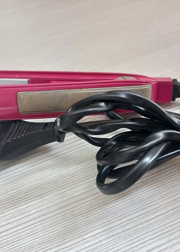 Kırmızı Mini Saç Düzleştirici - Görsel 2