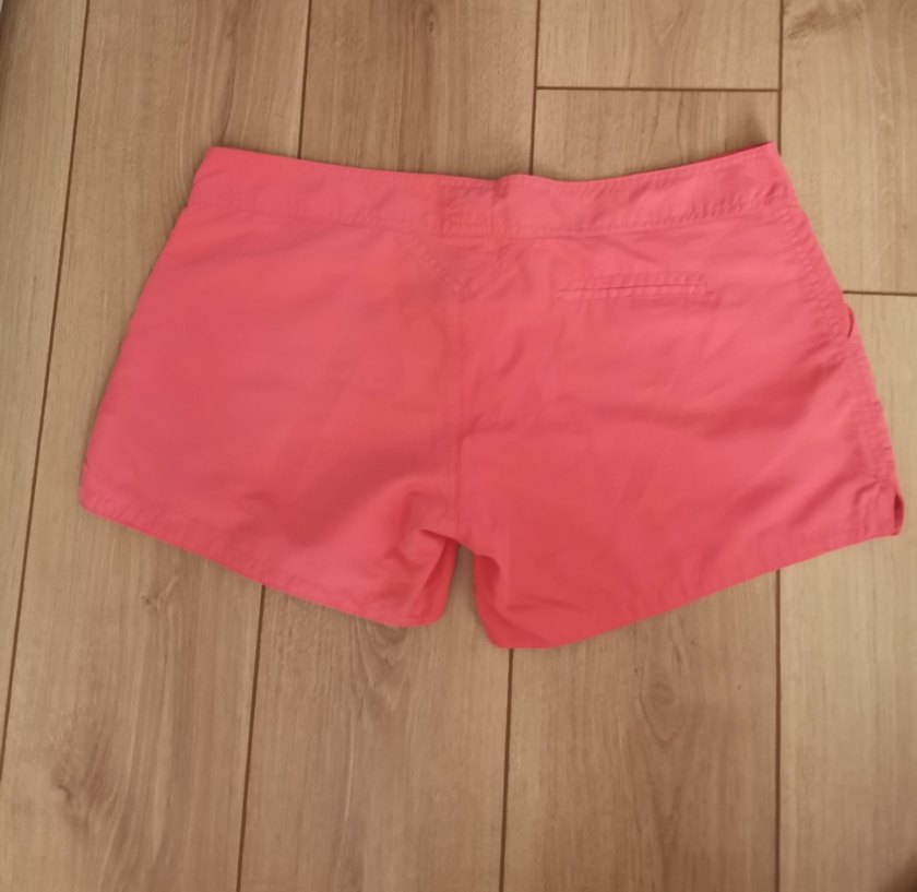 Pembe Mini Düğmeli Kadın Şort - Görsel 2