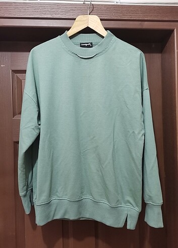 Kadın Yanları Yırtmaçlı İnce Sweatshirt - Görsel 2