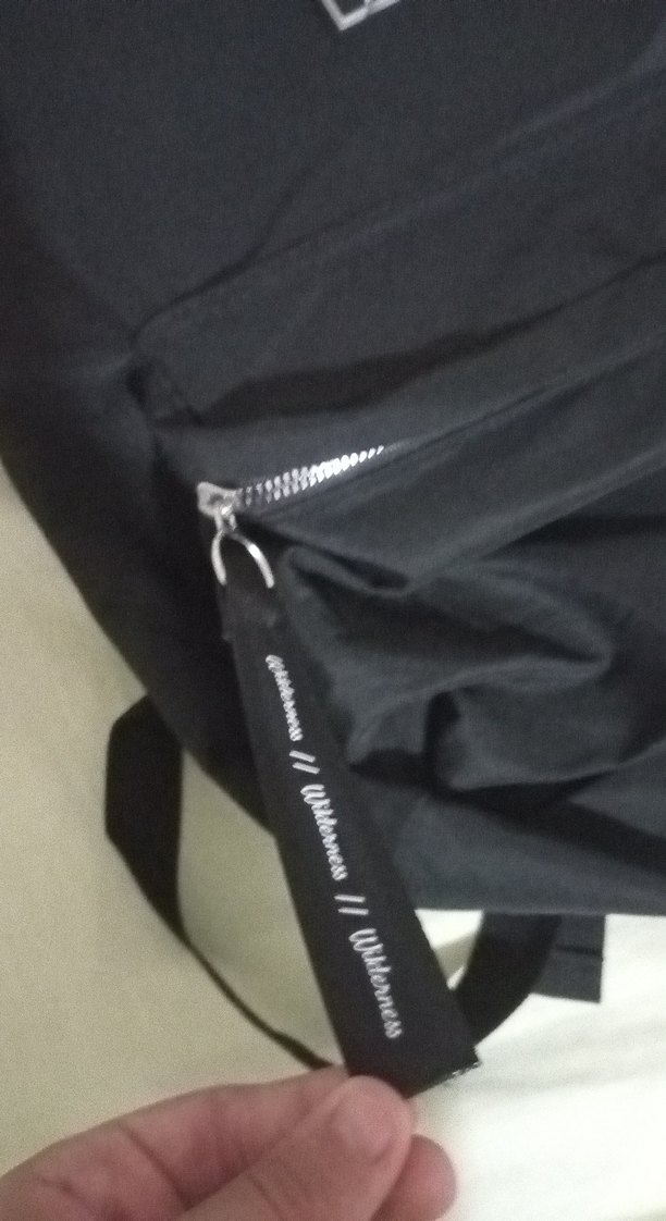 Siyah Fermuarlı Sırt Çantasi - Görsel 2