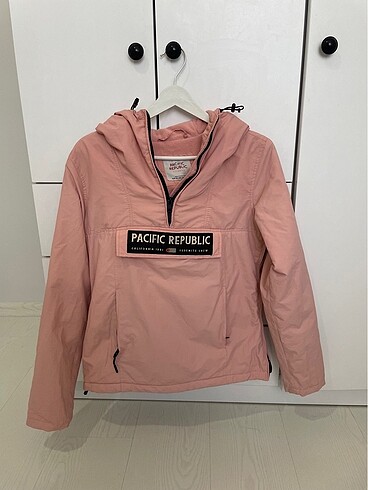 Pull and bear mont