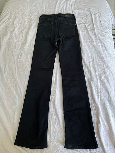 32 Beden Mavi jean 23/30