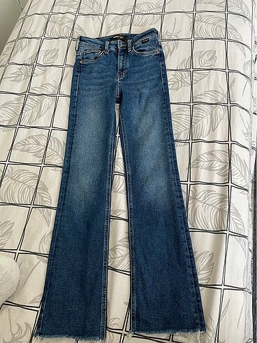 32 Beden Mavi jean 23/28