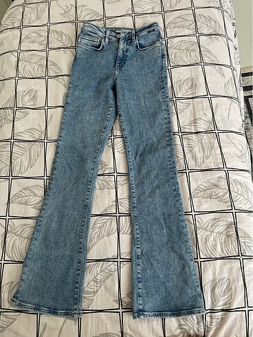 32 Beden Mavi jean 24/30