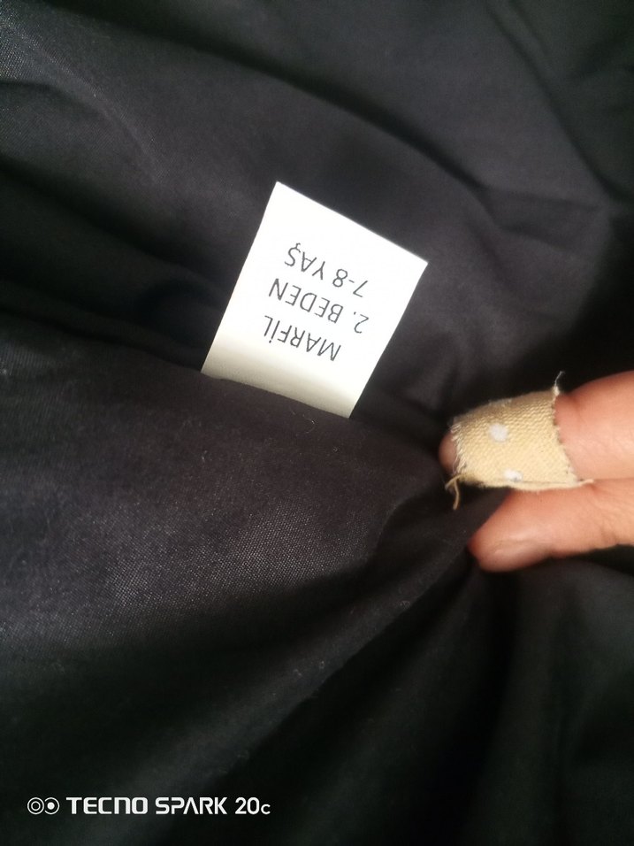 Siyah Kapüşonlu Erkek Çocuk Kaban - Görsel 2