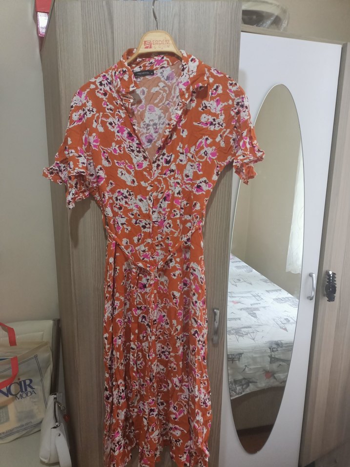 Bohem V Yaka Çiçek Desenli Uzun Elbise - Görsel 3