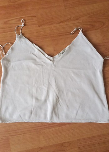 Beyaz V Yaka Keten Kadın crop