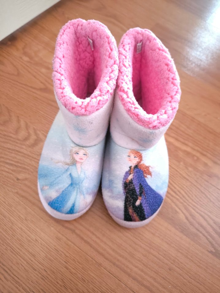 Kız Çocuk Karakterli Sıcak Ev Botu - Görsel 3