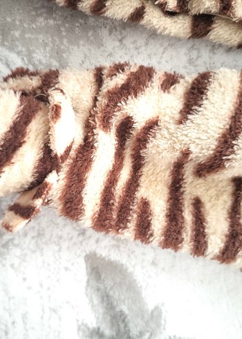 LCW Kahverengi Zebra Desenli Bebek Tulumu pelus - Görsel 5