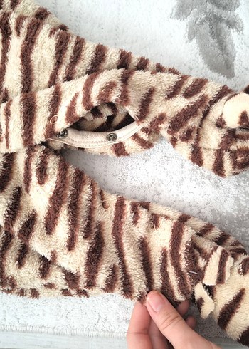 LCW Kahverengi Zebra Desenli Bebek Tulumu pelus - Görsel 4