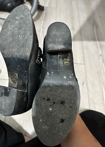 Nine West Siyah Deri Tokalı Blok Topuklu Kadın Bot
