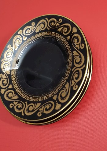 Japon LTR damgalı, 3 adet siyah ve yaldızlı küçük porselen tabak - Görsel 4