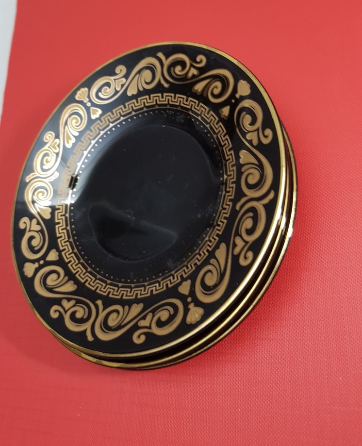 Japon LTR damgalı, 3 adet siyah ve yaldızlı küçük porselen tabak - Görsel 4