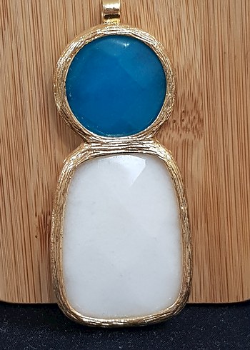 turkuaz ve beyaz aykırı formda kolye ucu - Görsel 2