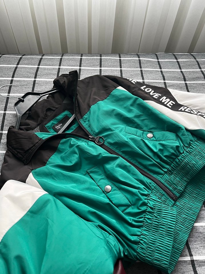 Kemerli Kısa Yeşil Spor Kadın Ceket - Görsel 2