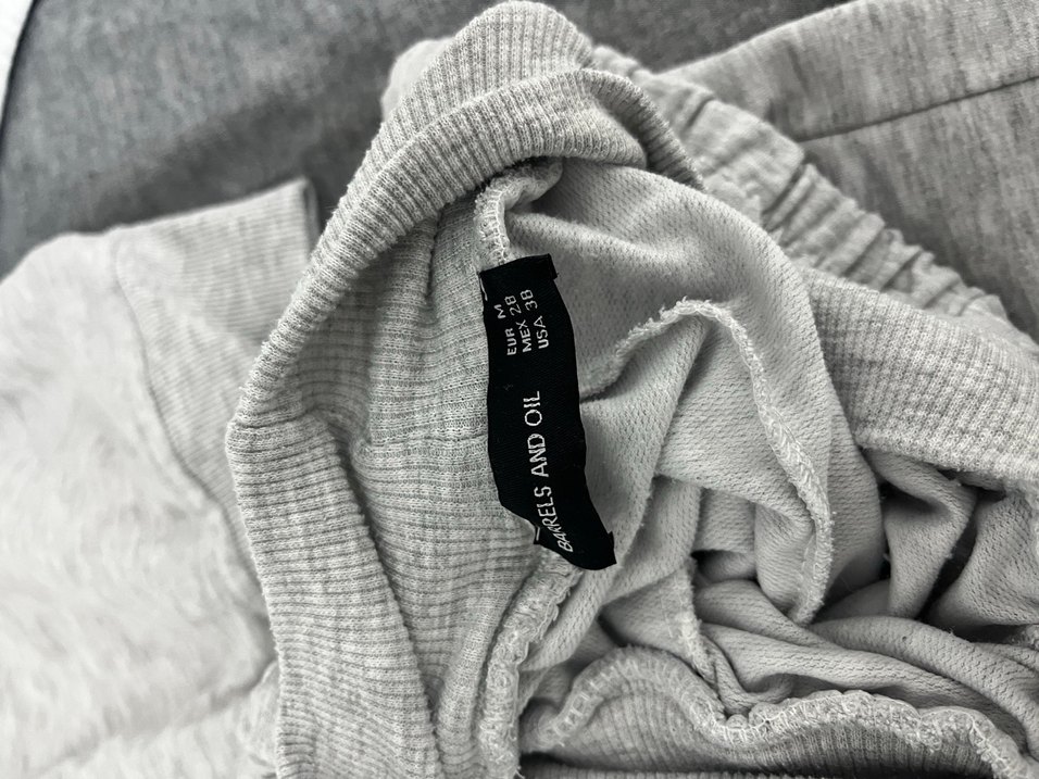 Gri Kız Eşofman Takımı Kapüşonlu ve Yumuşak Kumaşlı - Görsel 4